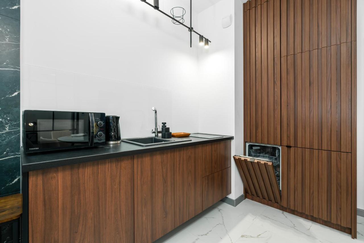 Apartments Poznan Chwaliszewo Residence With Free Garage By Noclegi Renters Exterior foto
