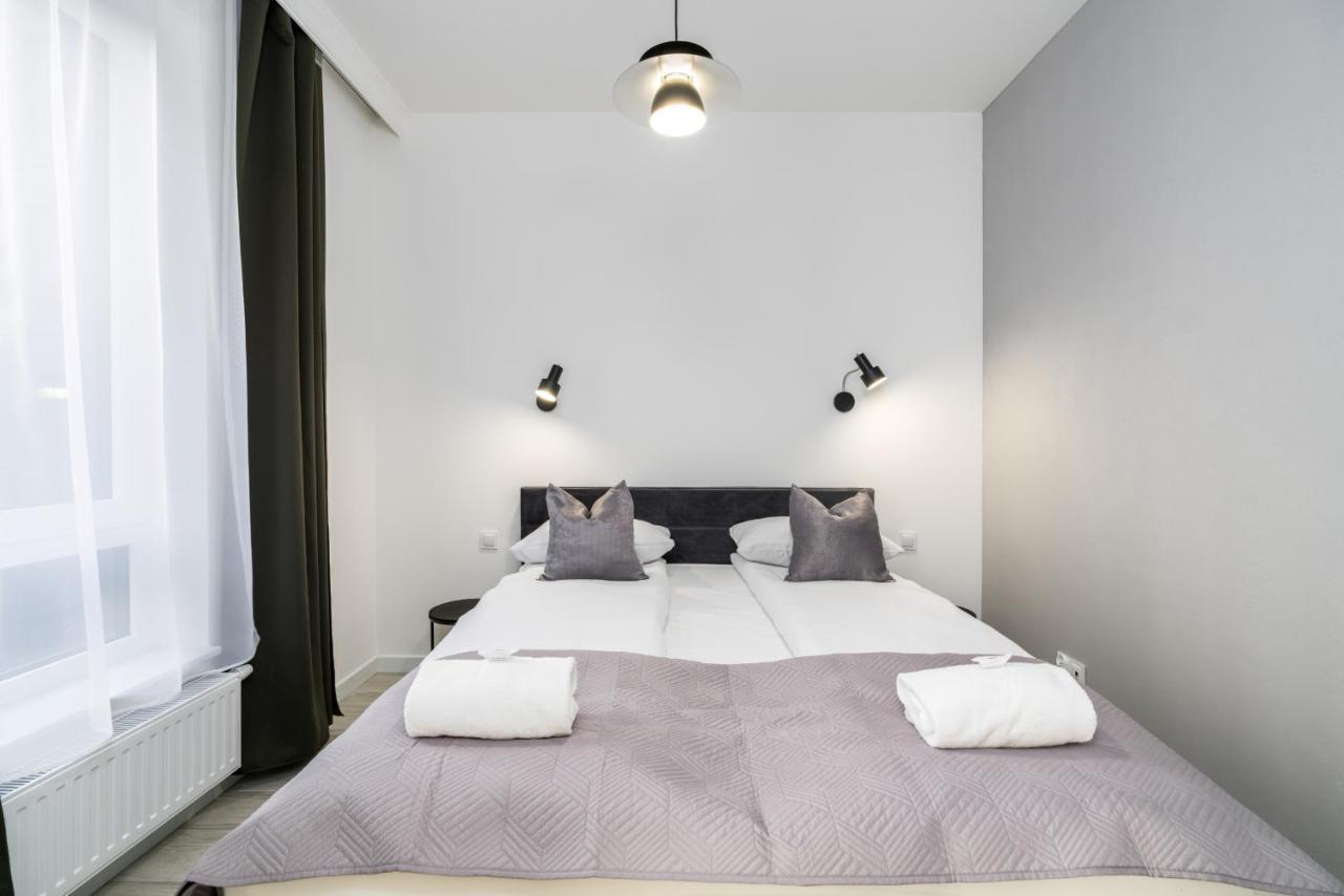 Apartments Poznan Chwaliszewo Residence With Free Garage By Noclegi Renters Exterior foto